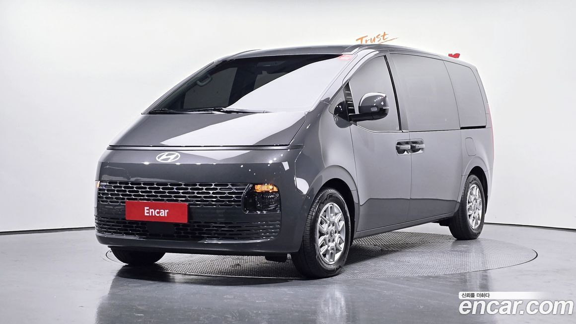 Hyundai Staria 2025