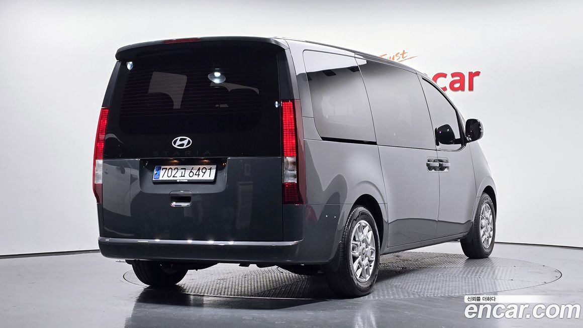 Hyundai Staria 2025