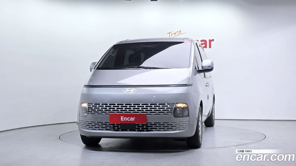 Hyundai Staria 2025