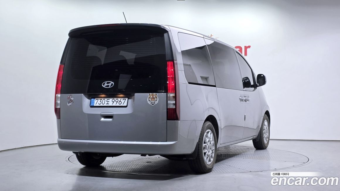 Hyundai Staria 2025
