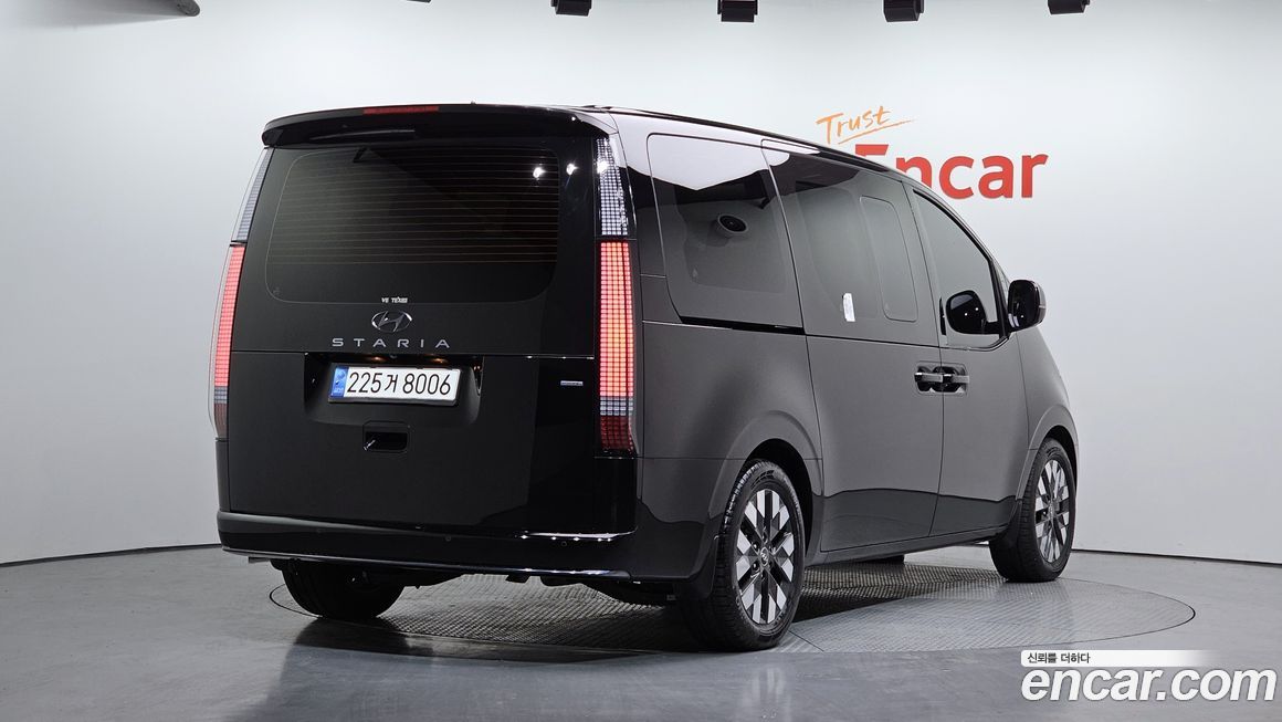 Hyundai Staria 2022