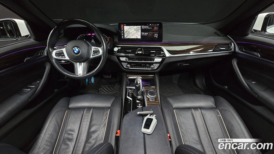 BMW 5-Series 2021