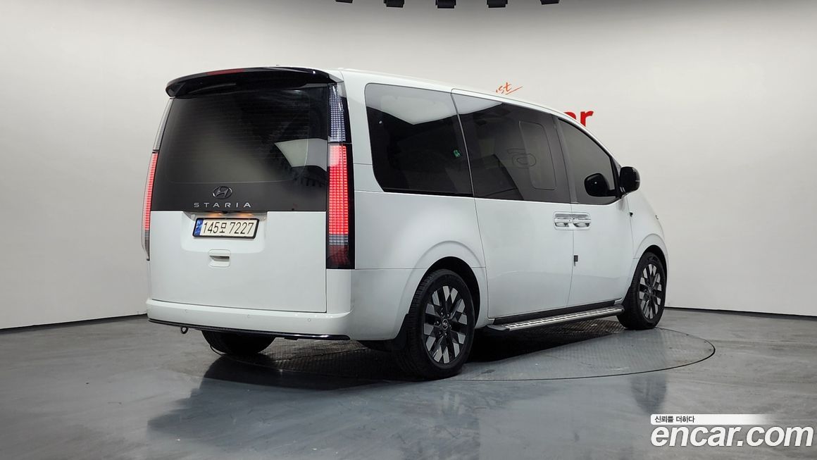 Hyundai Staria 2024