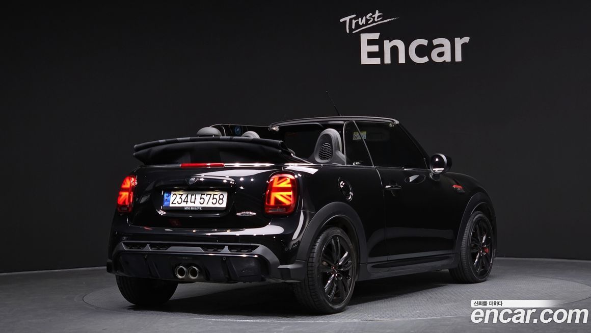 Mini Cooper Convertible 2024