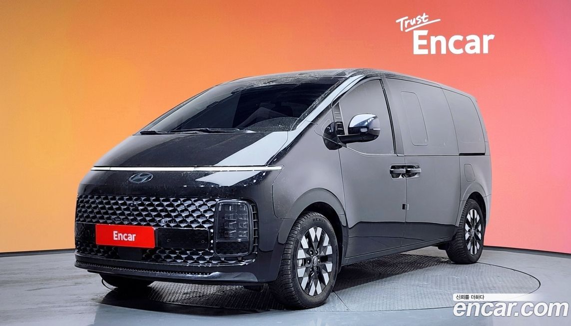 Hyundai Staria 2025