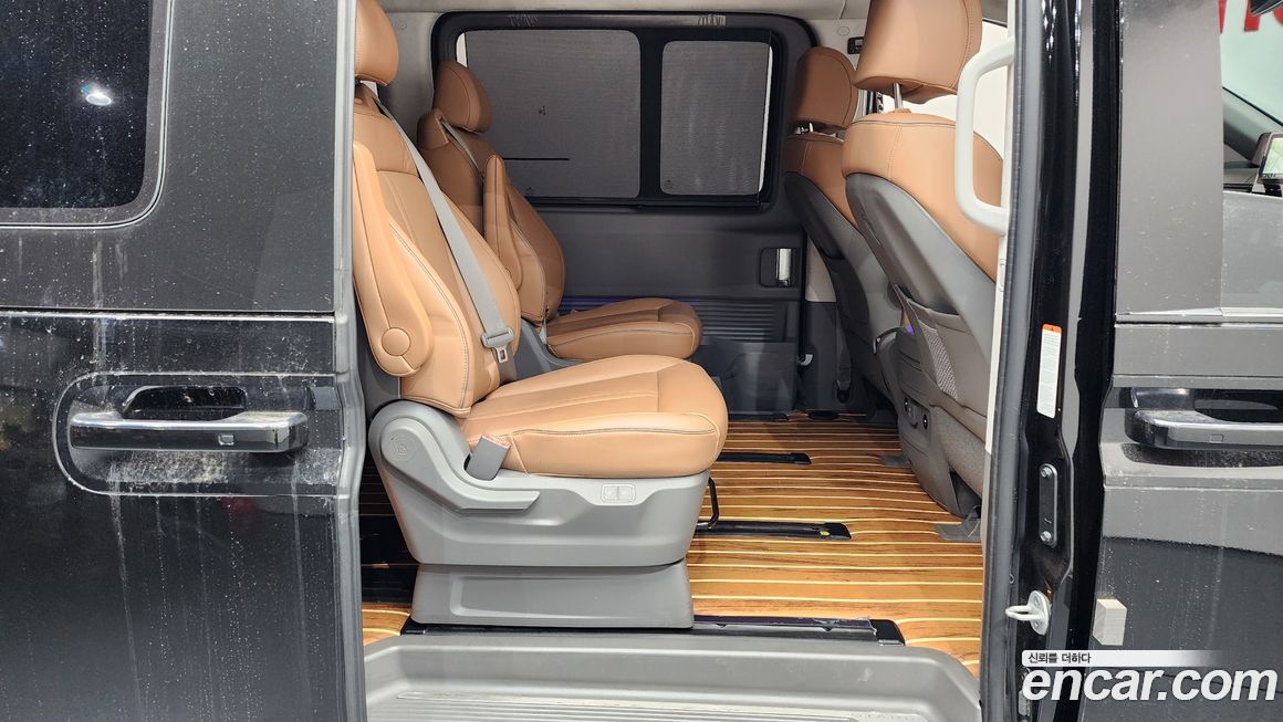 Hyundai Staria 2025