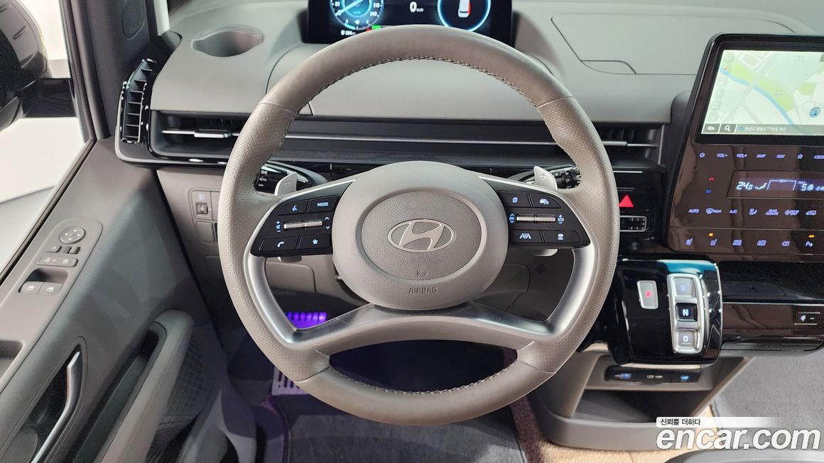 Hyundai Staria 2025