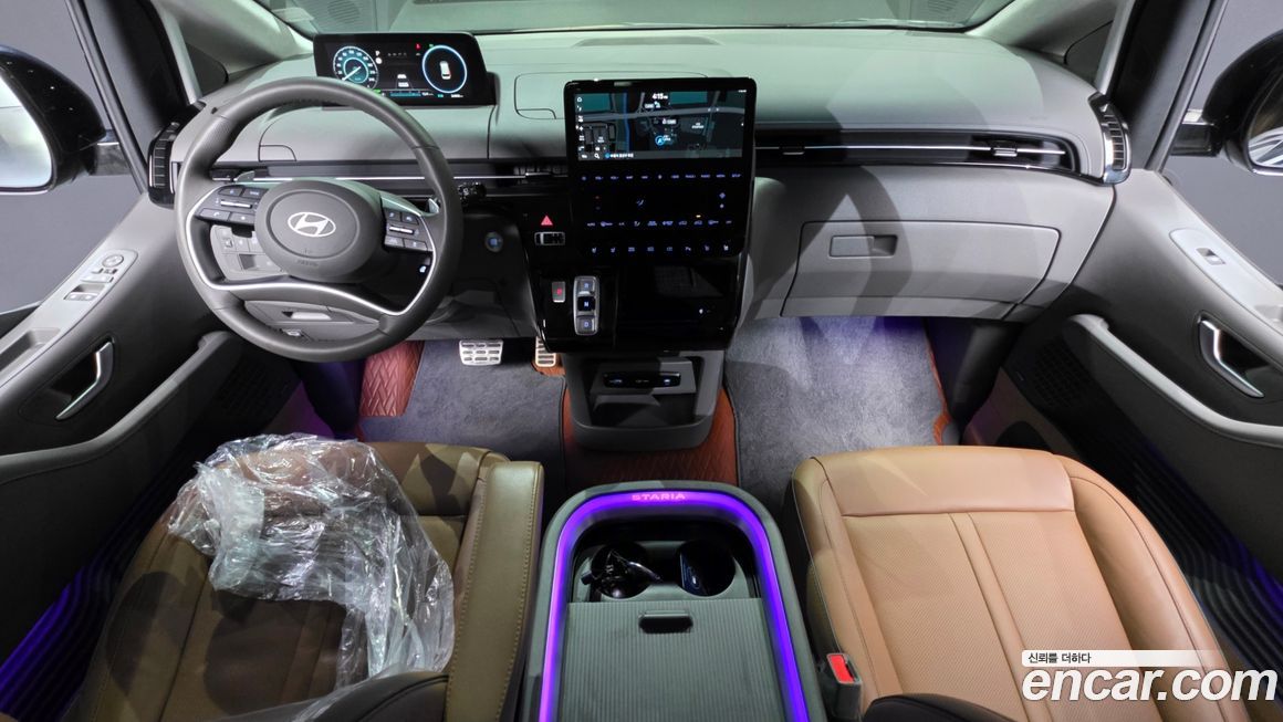 Hyundai Staria 2025