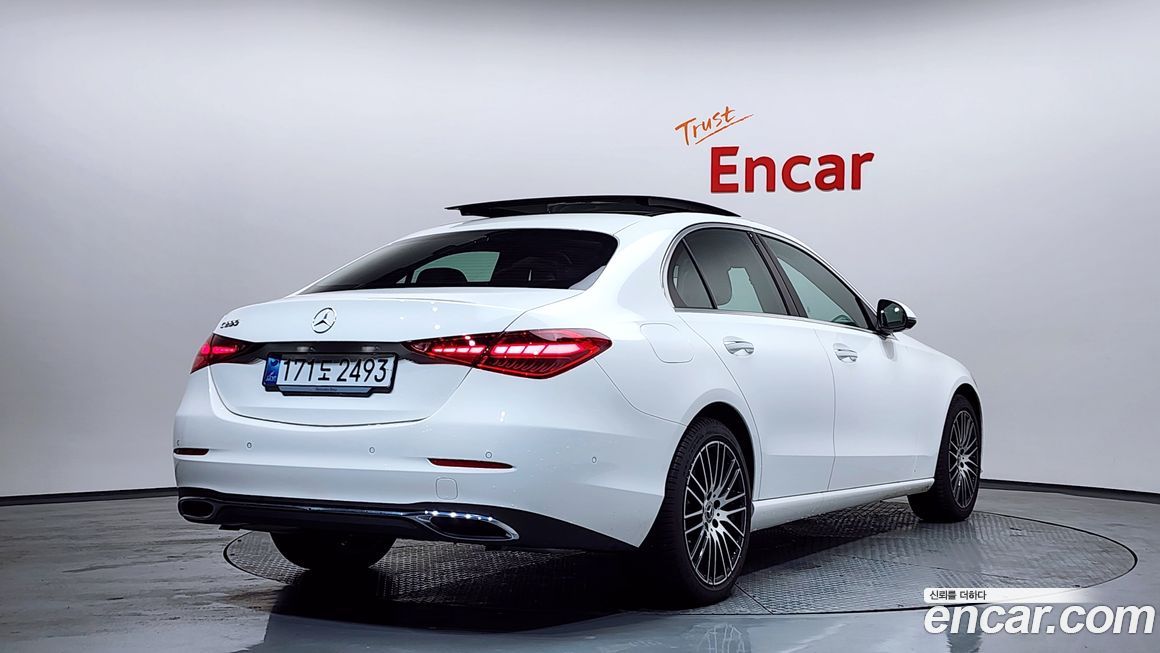 Mercedes-Benz C-Class 2025