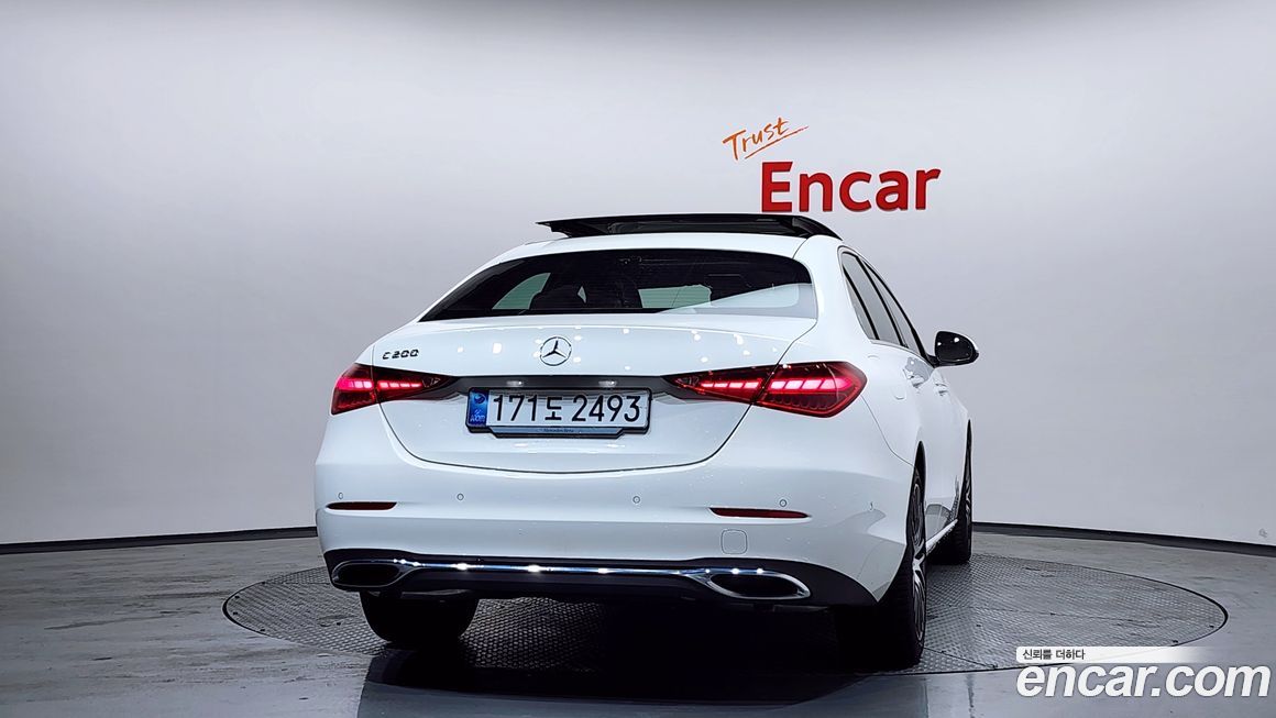 Mercedes-Benz C-Class 2025