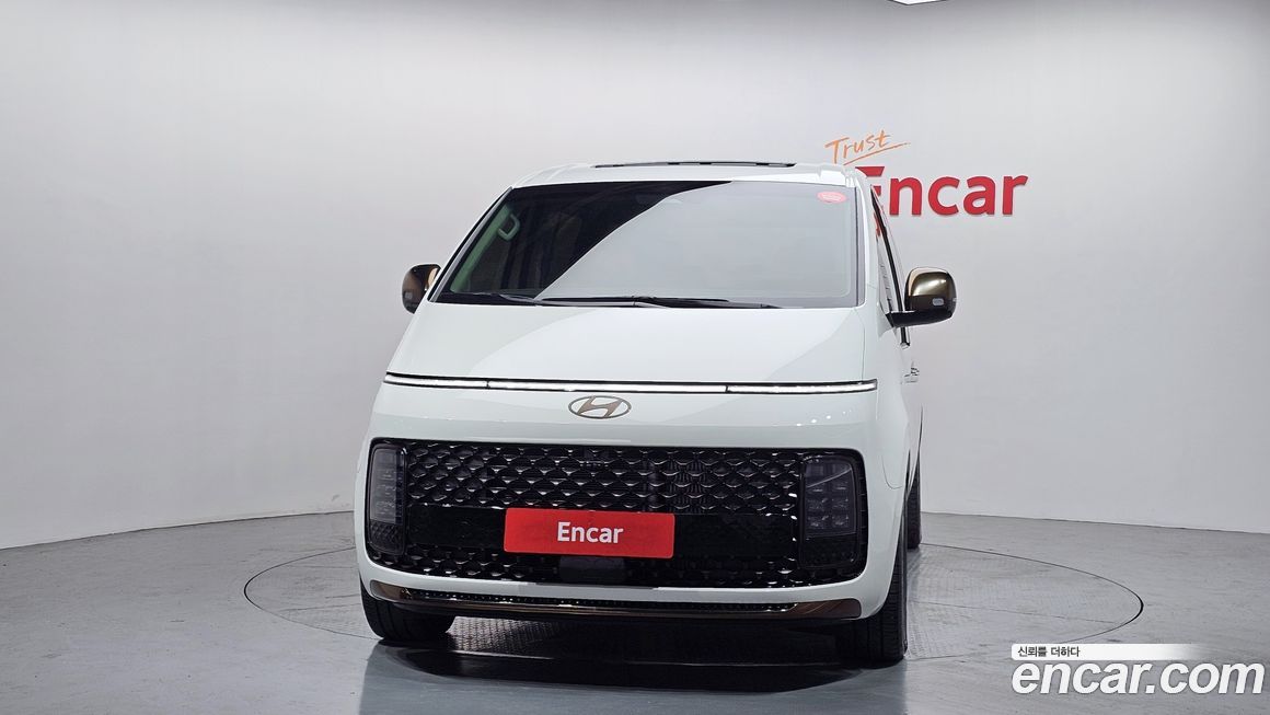 Hyundai Staria 2025