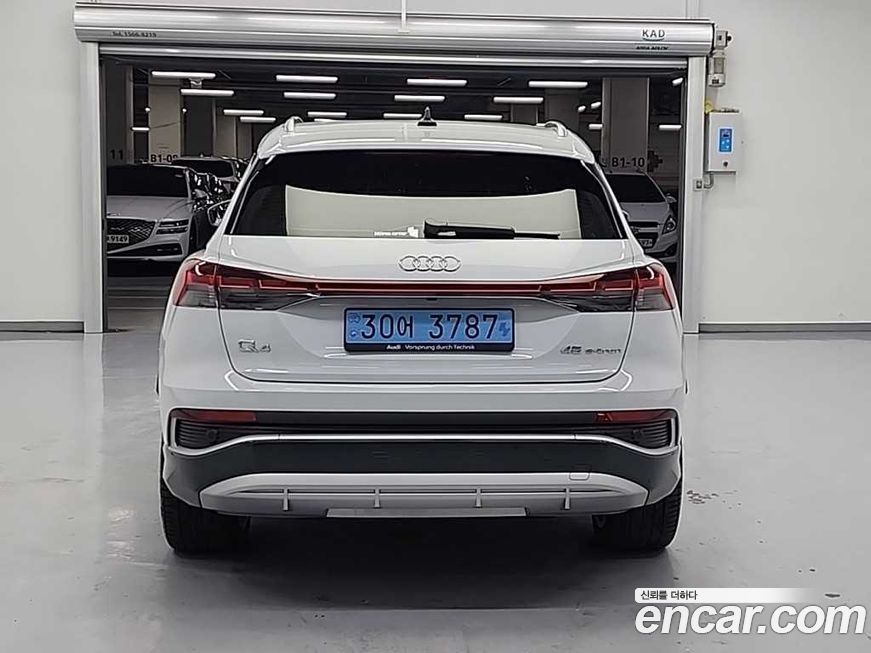 Audi Q4 e-tron 2025