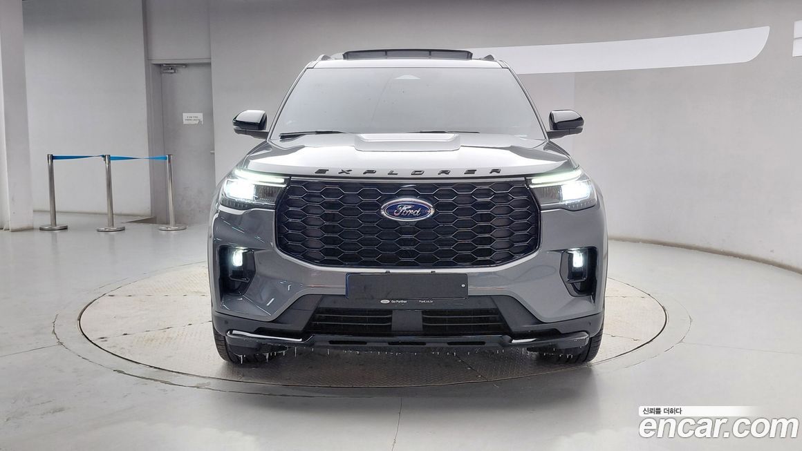 Ford Explorer 2025