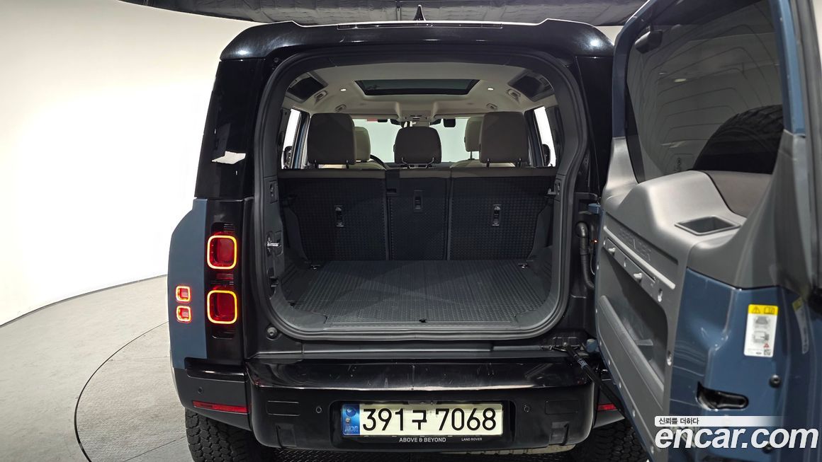 Land Rover Defender 2022