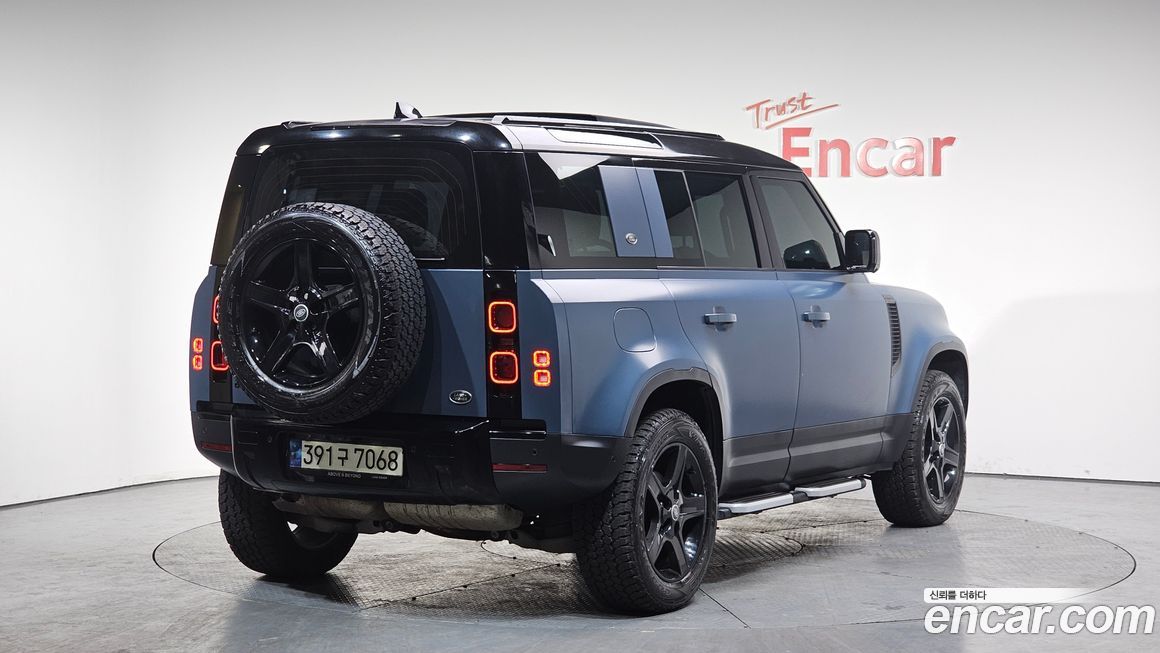 Land Rover Defender 2022