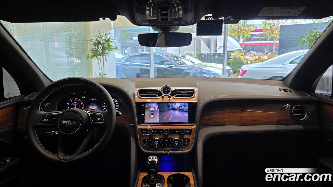 Bentley Bentayga 2025
