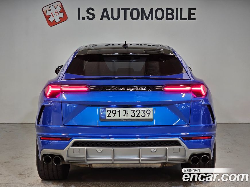 Lamborghini Urus 2021