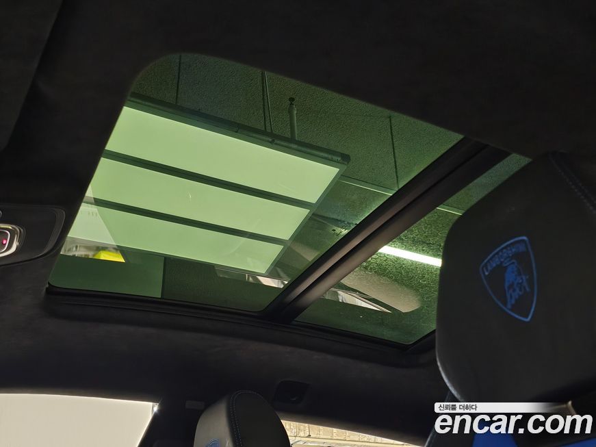 Lamborghini Urus 2021