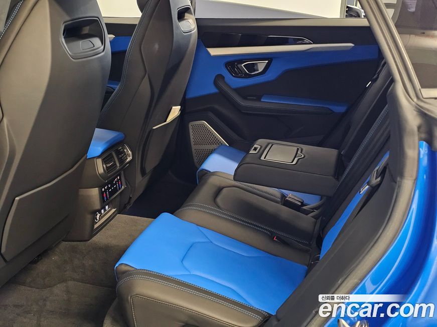 Lamborghini Urus 2021