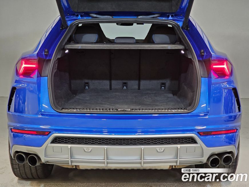 Lamborghini Urus 2021