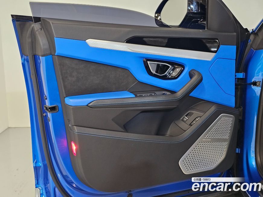 Lamborghini Urus 2021