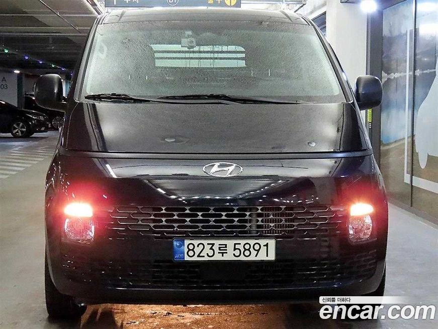 Hyundai Staria 2023
