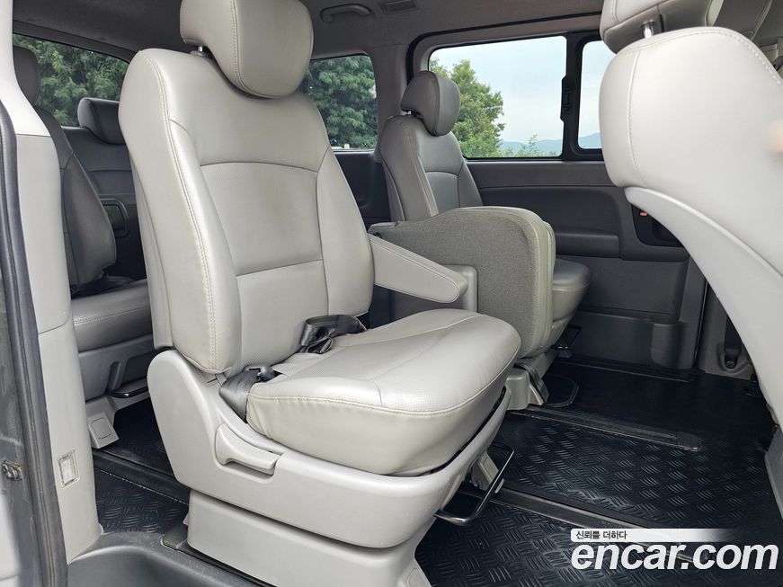 Hyundai Starex 2019