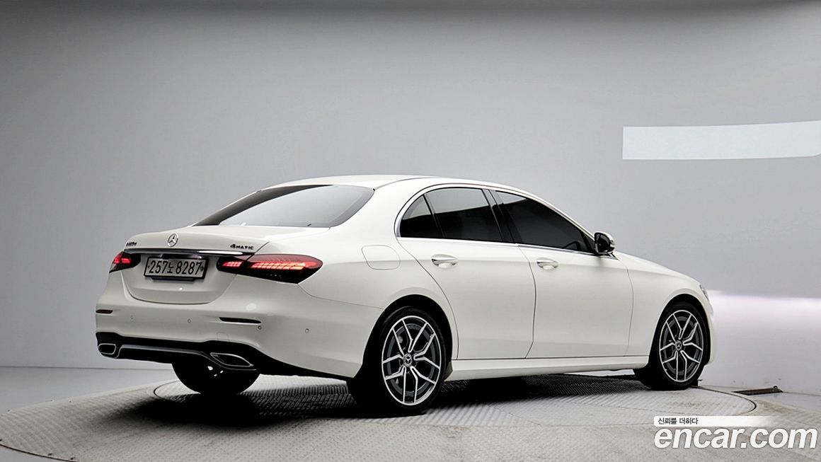 Mercedes-Benz E-Class 2021