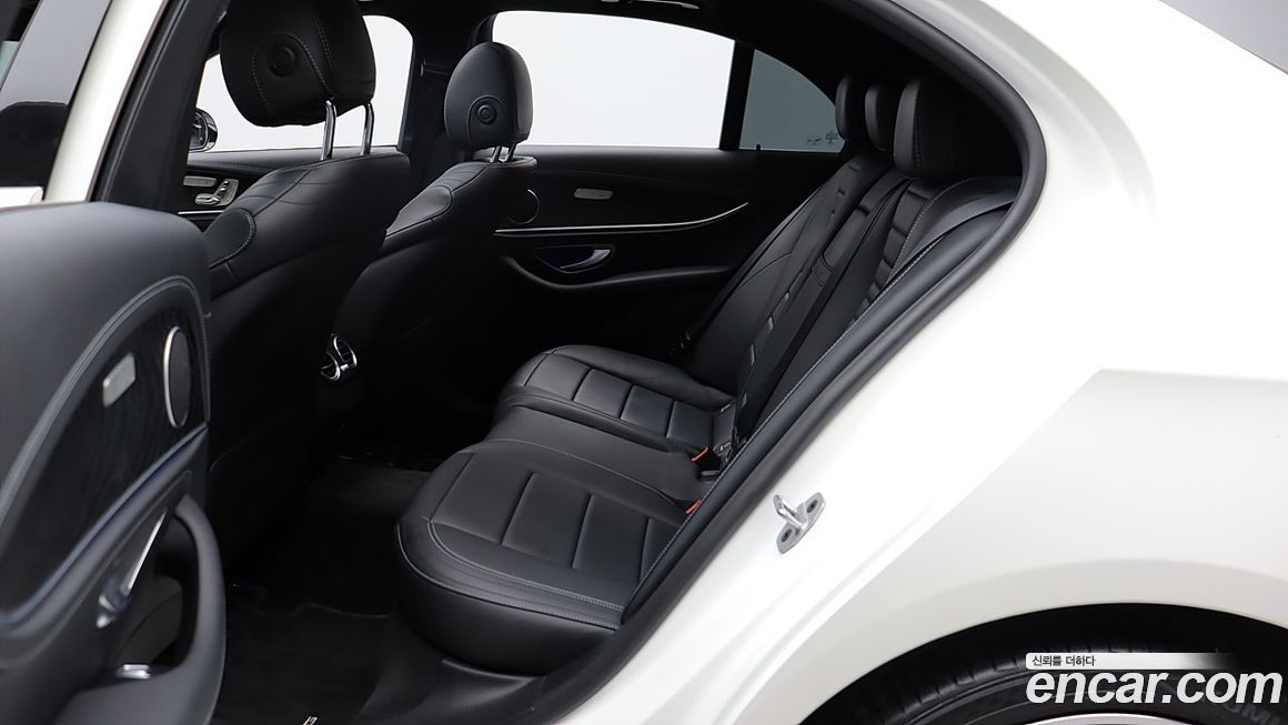 Mercedes-Benz E-Class 2021