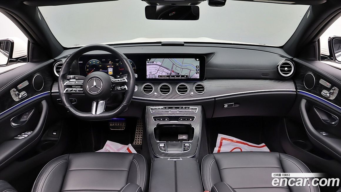 Mercedes-Benz E-Class 2021