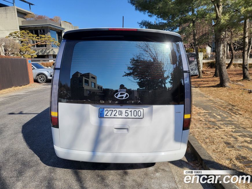 Hyundai Staria 2025