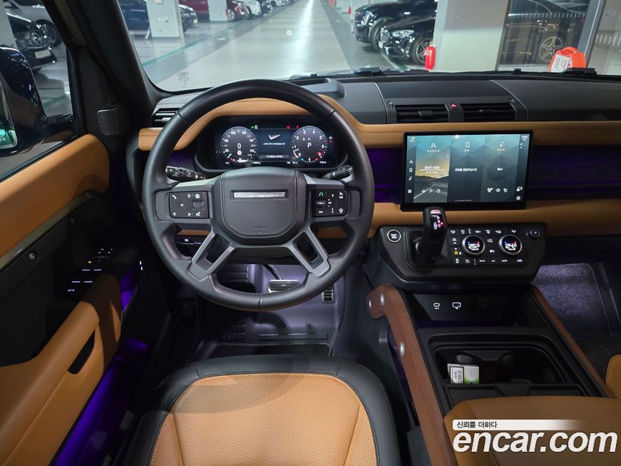 Land Rover Defender 2024