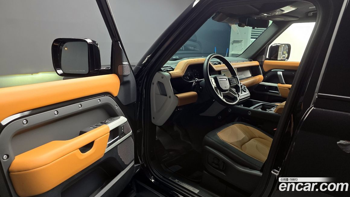 Land Rover Defender 2024