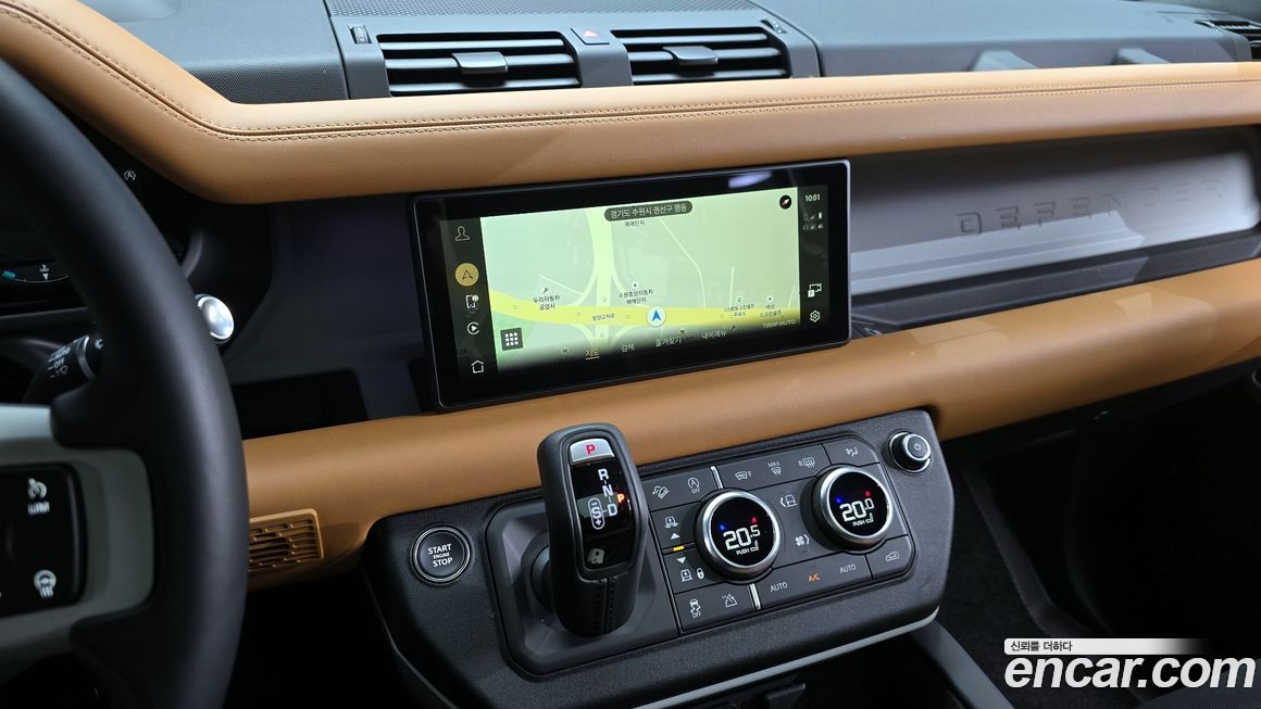 Land Rover Defender 2024