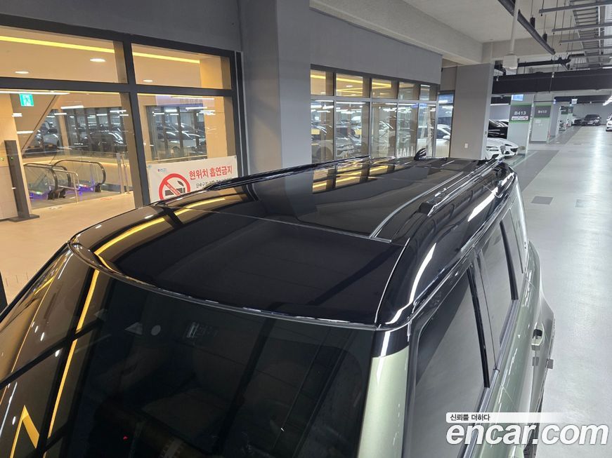 Land Rover Defender 2024