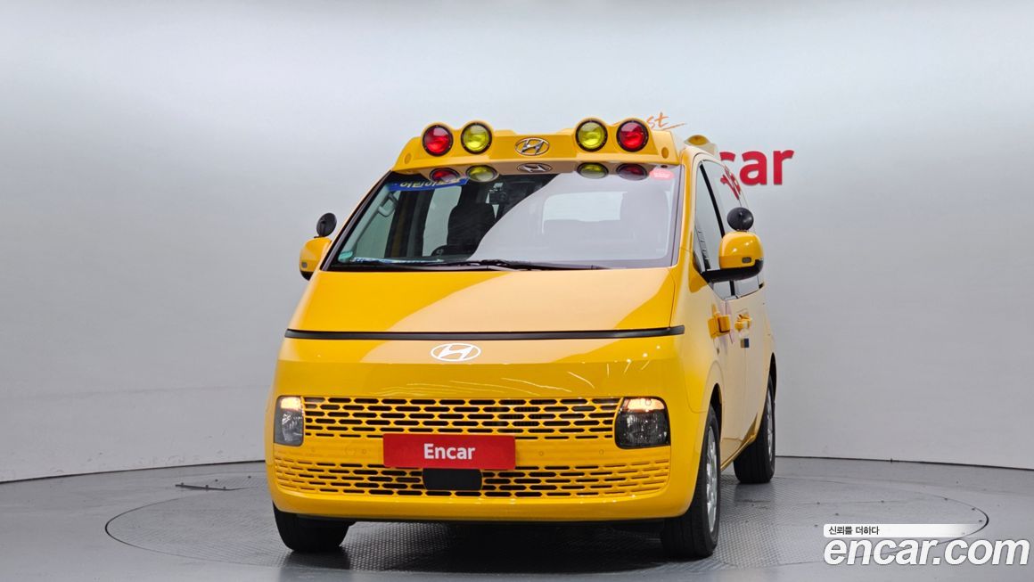 Hyundai Staria 2025