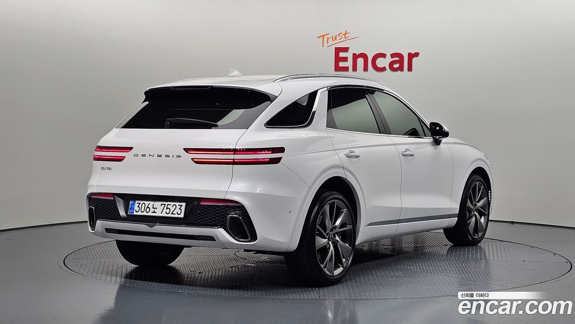 Genesis GV70 2024