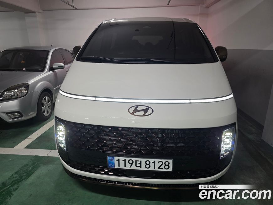 Hyundai Staria 2025