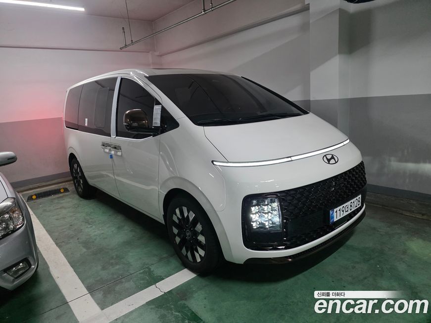 Hyundai Staria 2025