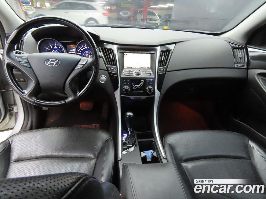 Hyundai Sonata 2010