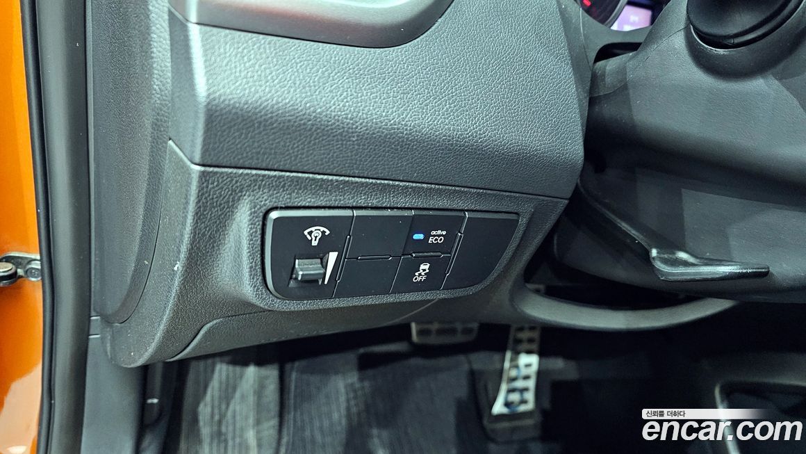 Hyundai Veloster 2012