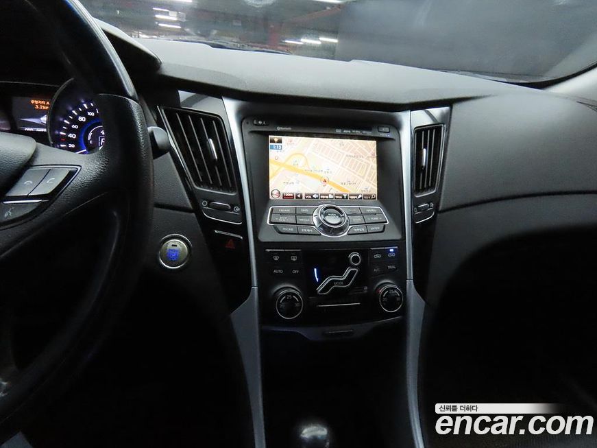 Hyundai Sonata 2010