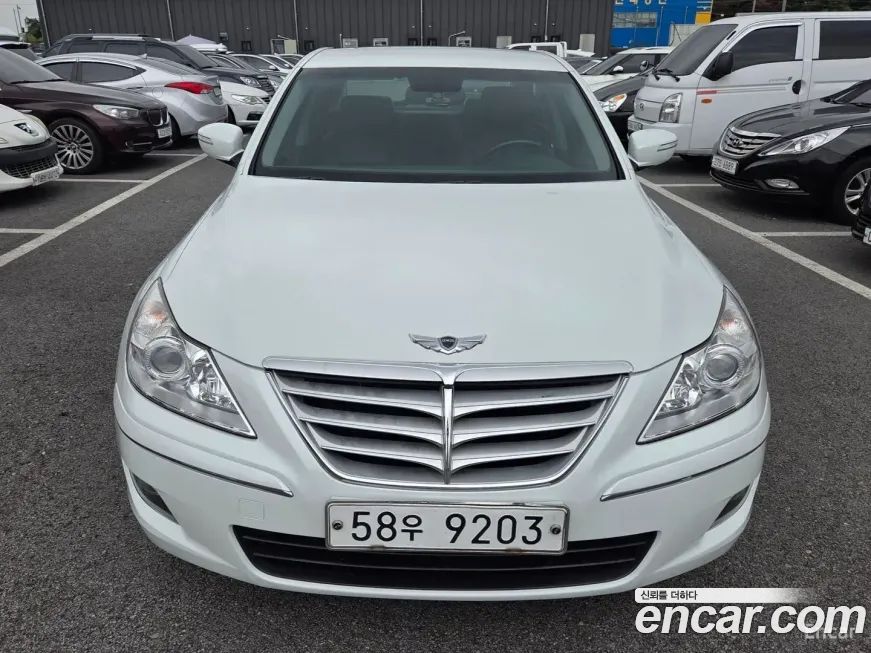 Hyundai Genesis 2010