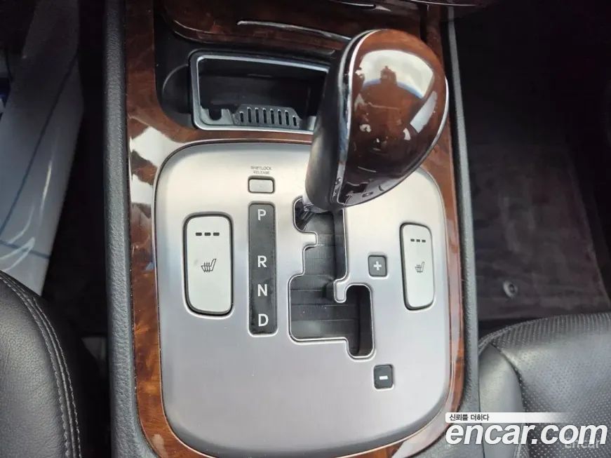 Hyundai Genesis 2010