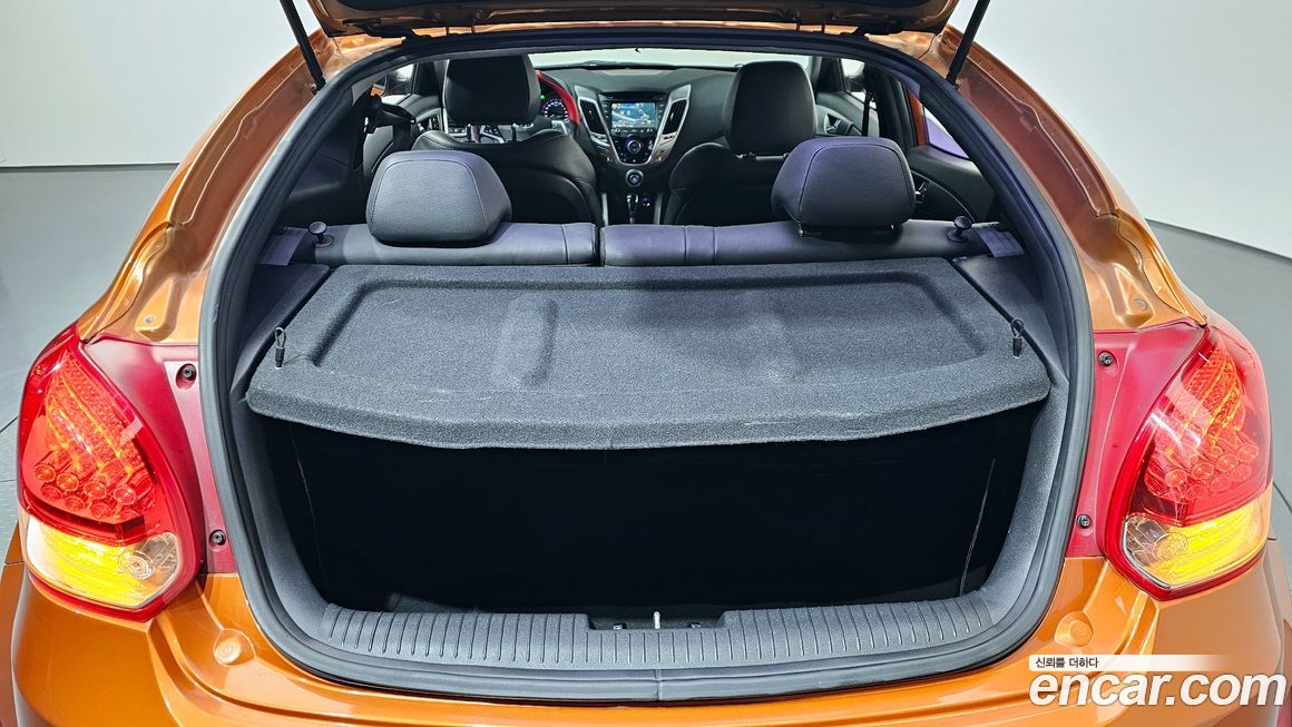 Hyundai Veloster 2012