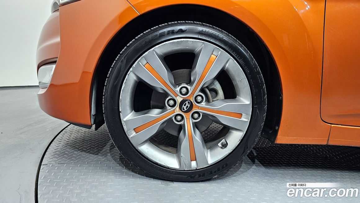 Hyundai Veloster 2012