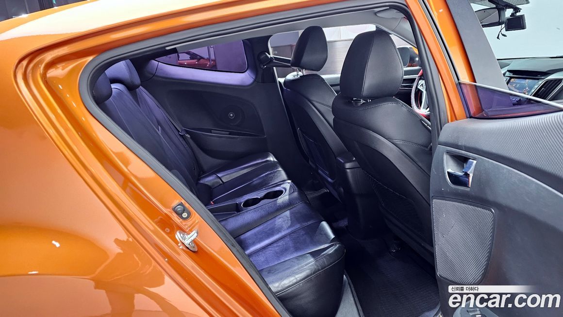 Hyundai Veloster 2012