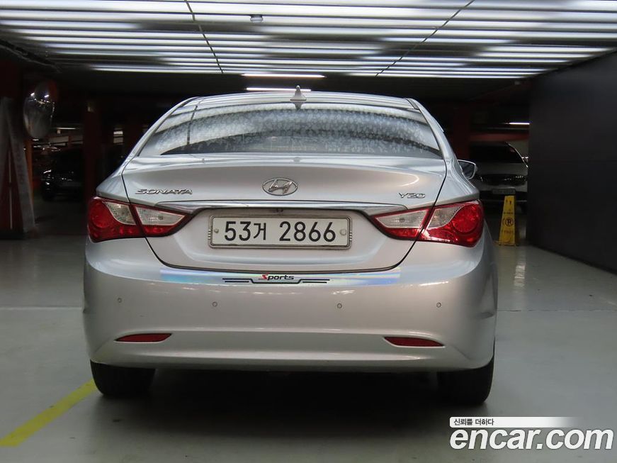 Hyundai Sonata 2010