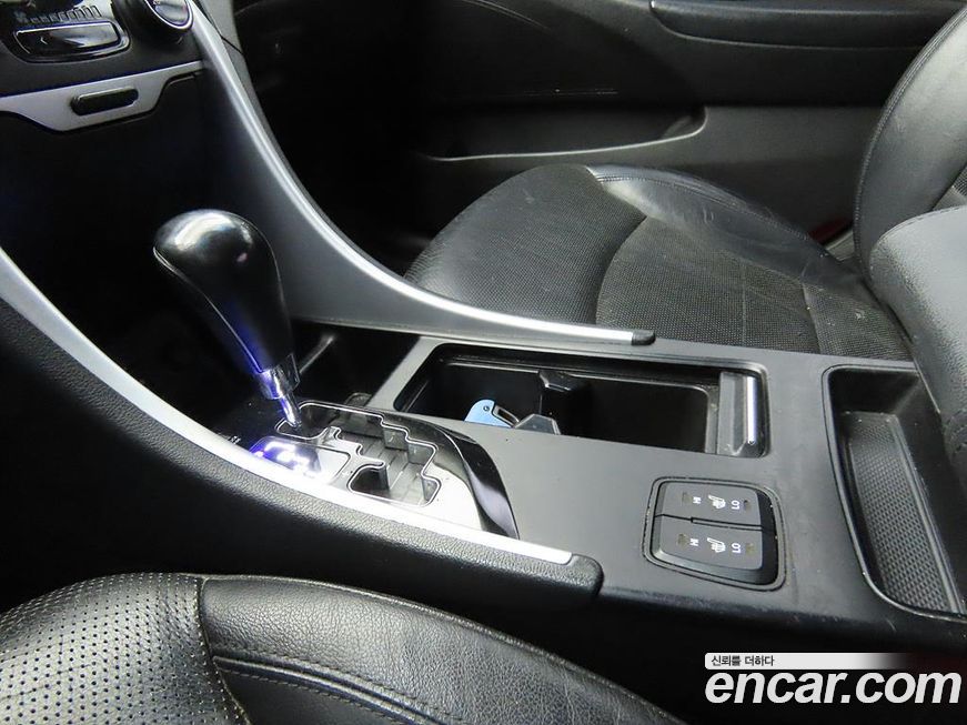 Hyundai Sonata 2010
