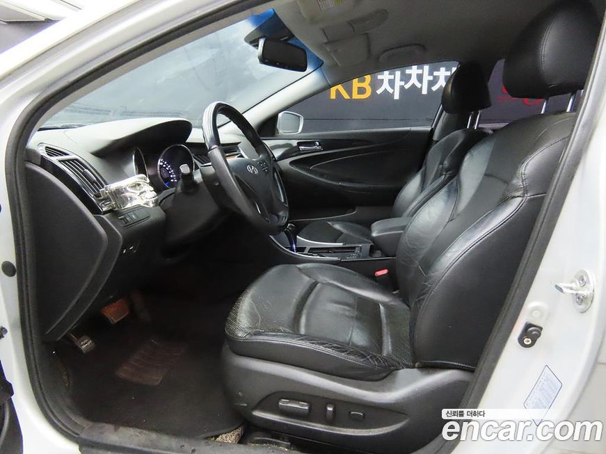 Hyundai Sonata 2010